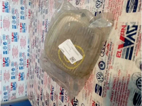 357953050A | VW Passat Sağ Sinyal Lambası VAG