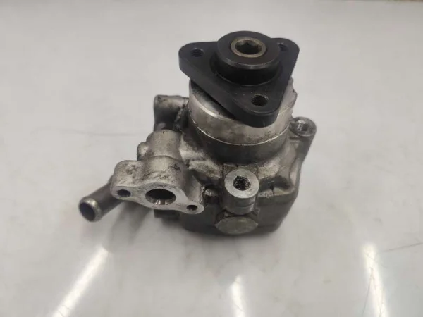 2H6422154 | VW Amarok Direksiyon Pompası VAG