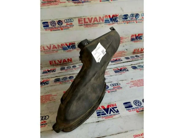 03C253817B | VW Touran Hava Emiş Borusu VAG