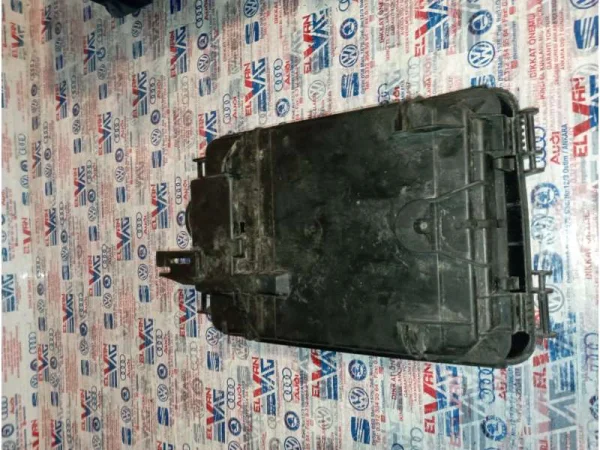 8D0927613 | Koltuk Altı Beyni | VW Passat - Audi A4, A6 - Skoda Superb VAG