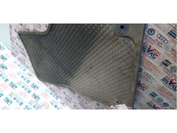 5F0061500041 | Kauçuk Paspas Takımı VAG
