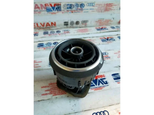 8V0820901 | Audi A3 Kalorifer Izgarası VAG