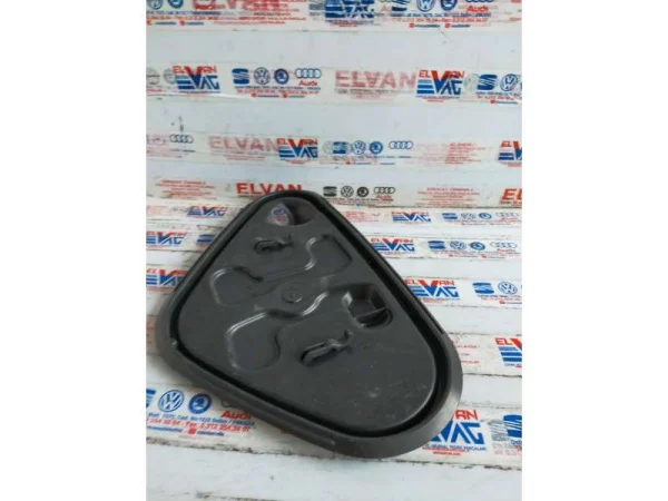 3G0839915B | VW Passat Sol Arka Kapı İç Braketi VAG