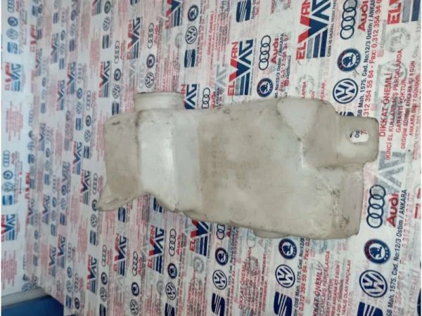 8E0955453K | Audi A4 Silecek Suyu Deposu VAG