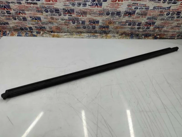 5G4837479 | VW Golf Sol Ön Kapı İç Sıyırıcı Fitili VAG