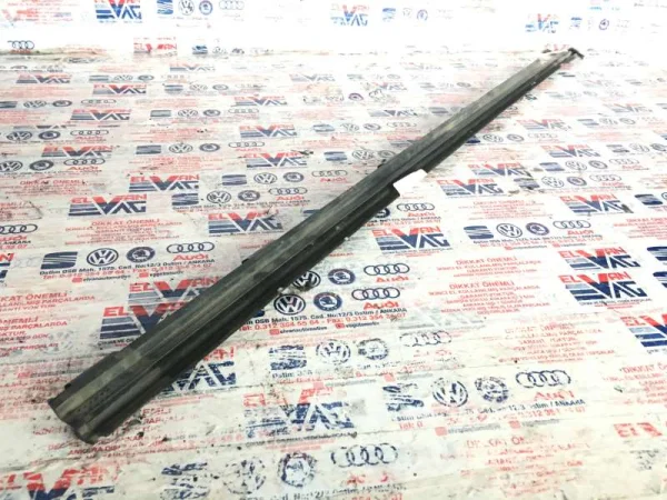 6Q6839477B | VW Polo Arka Kapı Cam Fitili VAG