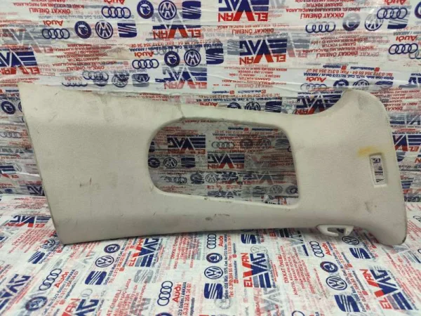 3G0868418 | Sağ Üst Orta Direk İç Kaplaması VAG