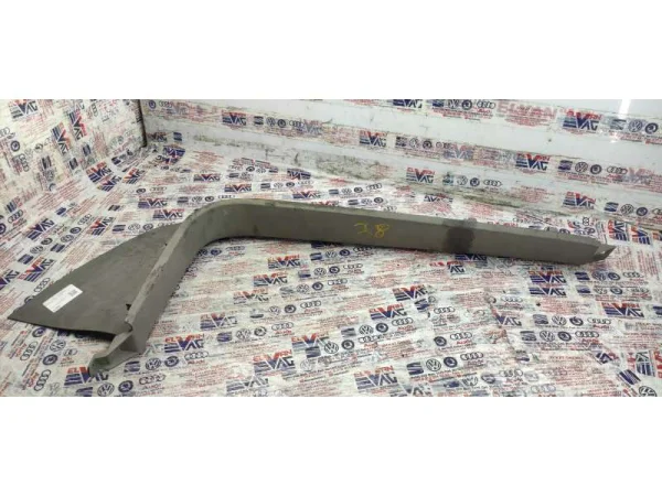 1T1863484C | Sağ Ön Direk Alt Eşik Bakaliti | VW Caddy, Touran VAG