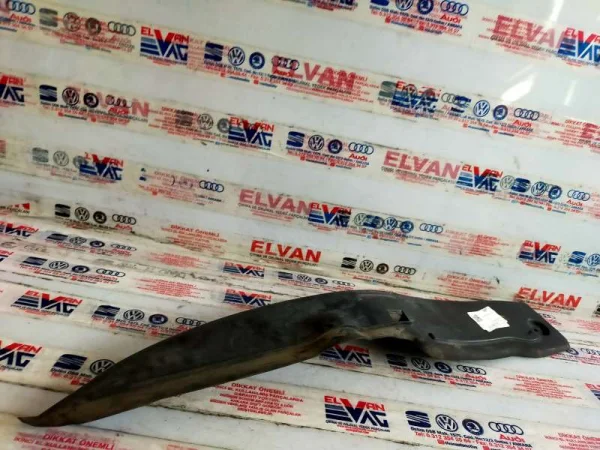 1K8821111B | VW Scirocco Sol Çamurluk İçi Davlumbazı VAG