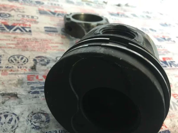 028105401AA | Piston Kolu VAG