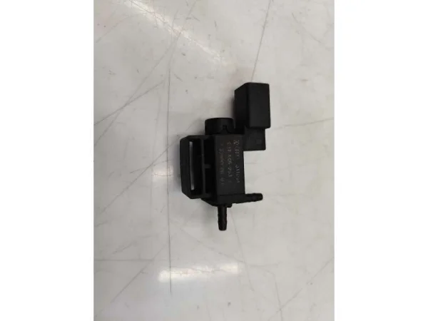 037906263C | Elektromanyetik Valfi VAG