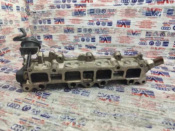 03C133784T | Vakum Hortumu | VW Golf, Jetta, Tiguan, Touran VAG