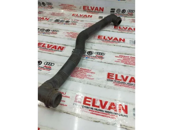 078133889H | Hava Alma Borusu | VW Passat - Audi A4, A6 - Skoda Superb VAG