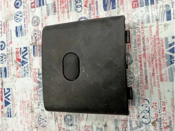1H0857962A | Ön Küllük | VW Golf, Jetta, Vento VAG