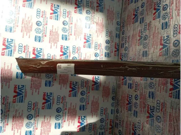 4L0867420 | Audi Q7 Arka Sağ Kapı Trim Çıtası VAG