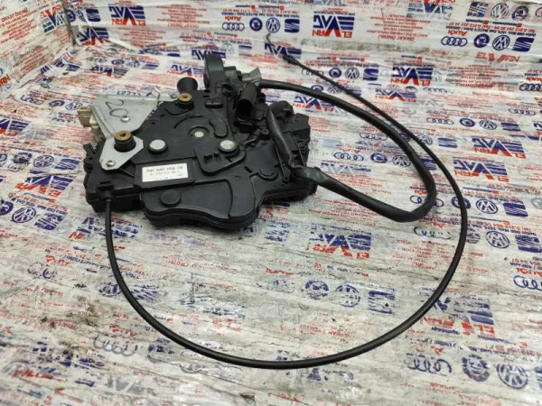 7H0843654CB | VW Transporter Sürgülü Arka Sağ Kapı Kilidi VAG