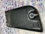 1J0867468 | Arka Bagaj Yan Kapağı Düğmesi | VW Bora, Caddy, Golf - Audi A5, Q7 - Seat Alhambra - 1