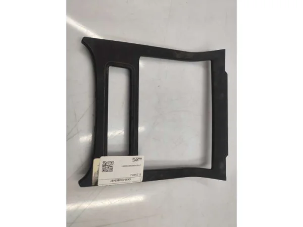 1K0863487 | Orta Konsol Küllük Çerçevesi | VW Bora, Golf, Jetta VAG