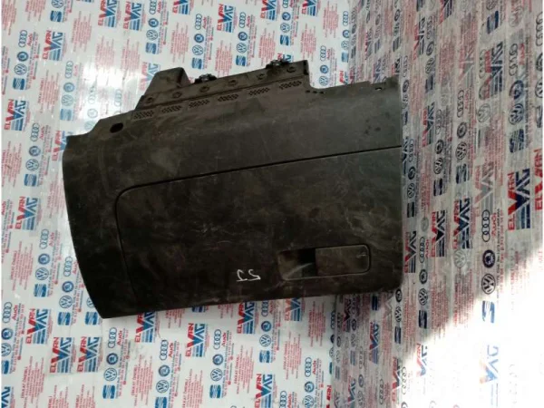 5JB857264 | Torpido Kapağı VAG