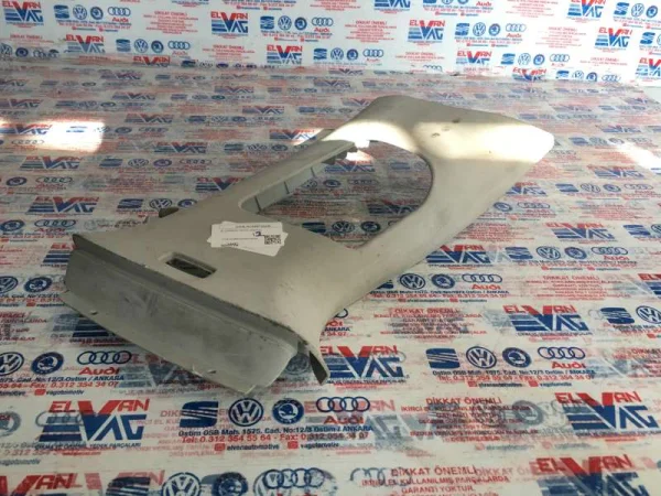 5C6867244B | VW Jetta Sağ Orta Direk İç Döşemesi VAG