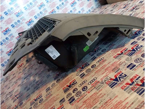 8K1857035 | Torpido Gözü Kapağı VAG