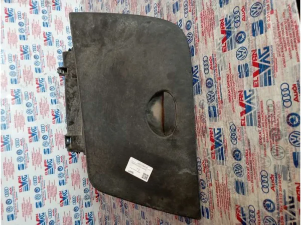 1P1857121 | Seat Leon Torpido Kapağı VAG