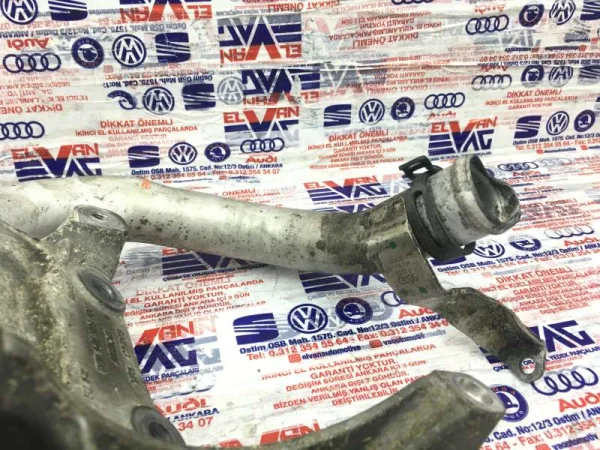059121071CK | Üst Soğutma Suyu Borusu | VW Touareg - Audi Q7 VAG