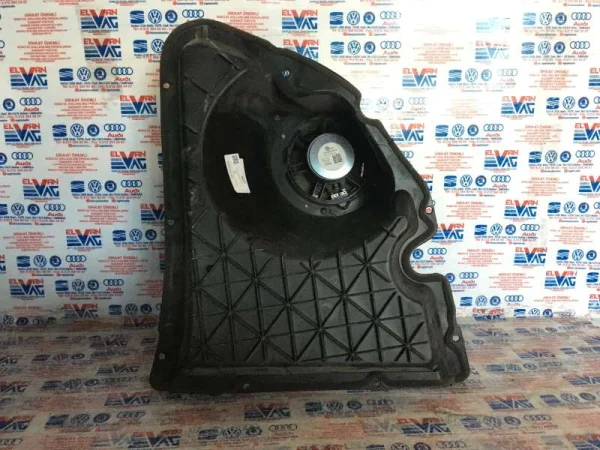 1K8035242B | VW Scirocco Arka Sağ Hoparlör Muhafazası VAG