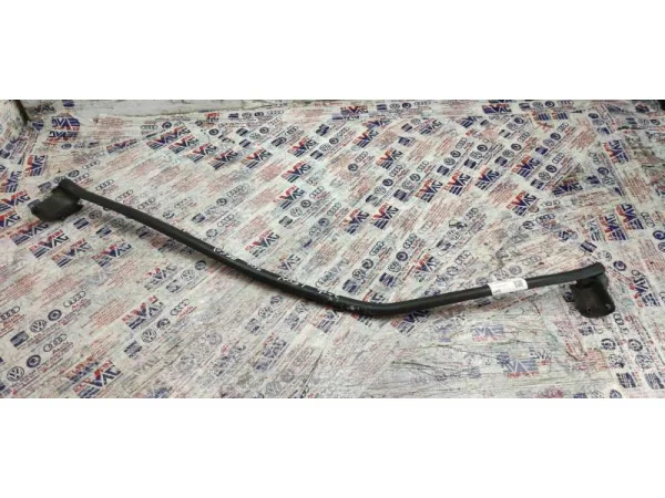 1P0839477 | Sol Arka Kapı Dış Cam Sıyırıcı Fitili VAG