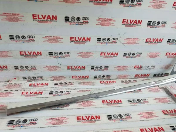 3B0854939A | VW Passat Sol Ön Kapı Çıtası VAG