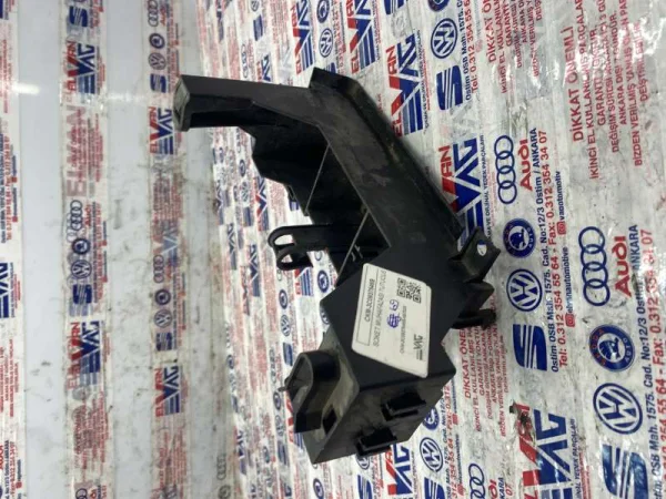 3C0937546B | Sigorta Kutusu Tutucu Braketi | VW Passat - Skoda Superb VAG