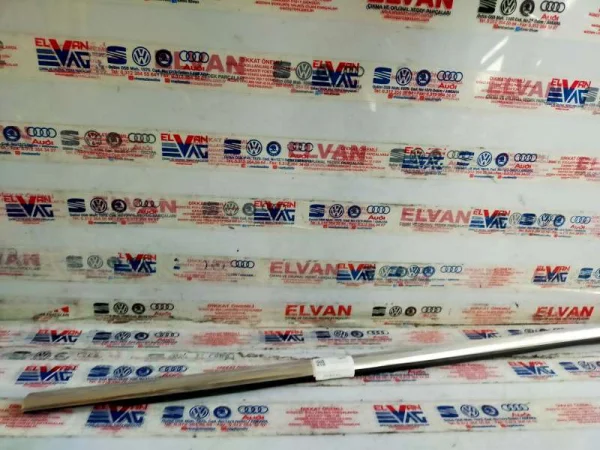 3C4837475 | Ön Sol Kapı Çıtası VAG