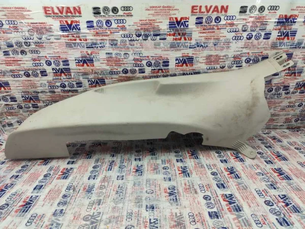 3G5867765C | VW Passat Sol Arka Direk Alt Döşemesi VAG