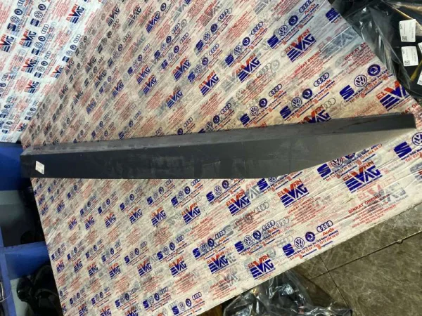 3V0854939 | Sol Ön Kapı Çıtası VAG