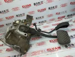 4D1723115H | Audi A8 Gaz Pedalı Bağlantı Braketi - 1