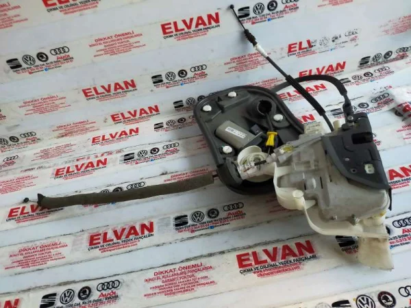 4G0837003 | Sol Ön Kapı Vakum Motoru VAG