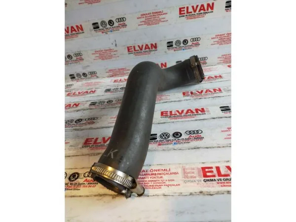 4L0145737B | Audi Q7 İntercooler Hortumu VAG