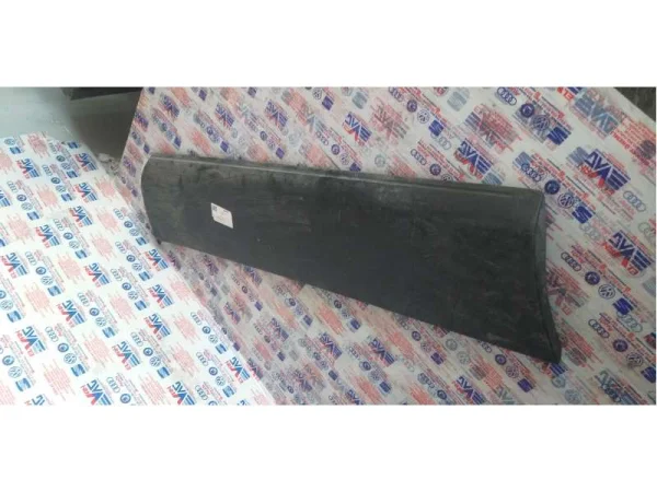 4L0853970 | Audi Q7 Sağ Arka Kapı Çıtası VAG