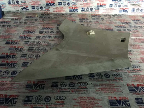 5J6867288G | Skoda Fabia Arka Sağ Direk Kaplaması VAG