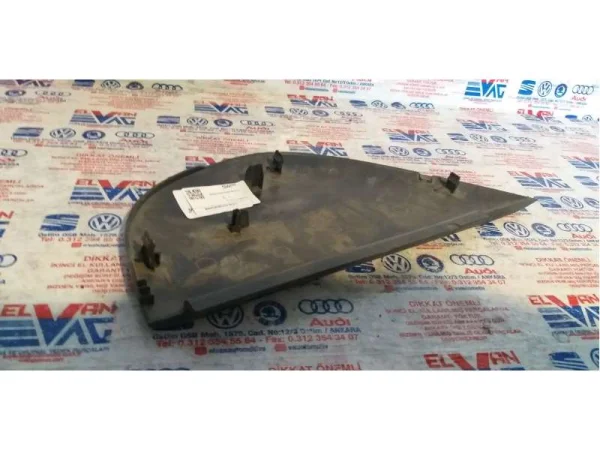 5K0858248B | VW Golf Sağ Göğüs Yan Kapağı VAG