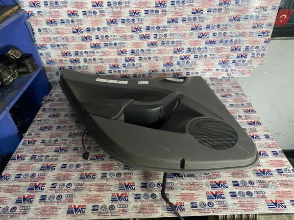 6J4867115A | Seat Ibiza Arka Sol Kapı İç Döşemesi VAG