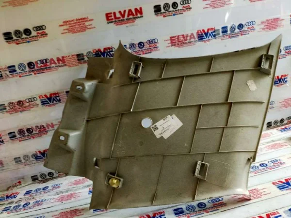 6N4867295A | VW Polo Sol Arka C Direk Kaplaması VAG