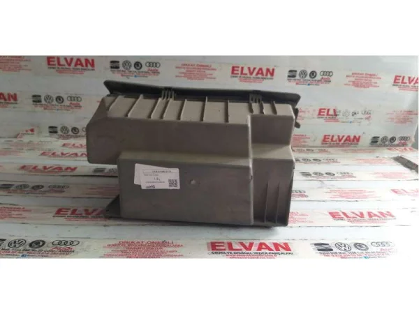 6Y0881577A | Sol Koltuk Altı Eşya Gözü | Skoda Fabia, Roomster VAG