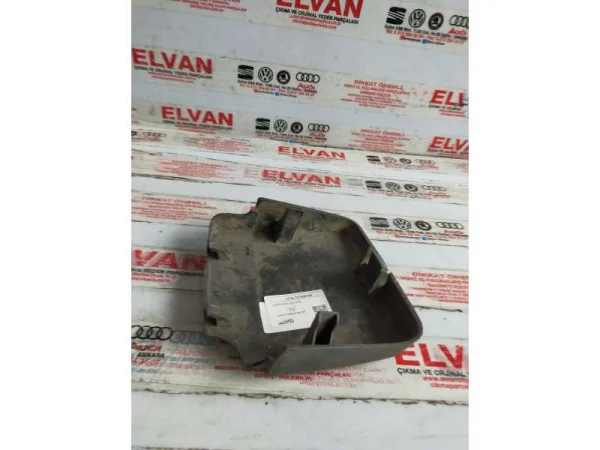 701868788 | VW Transporter Sağ Arka İç Lamba Kapağı VAG