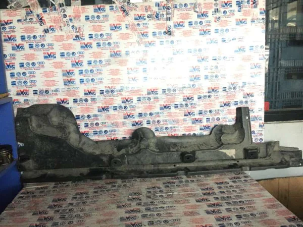 7H0825209C | VW Transporter Sağ Marşpiyel Altı Muhafazası VAG