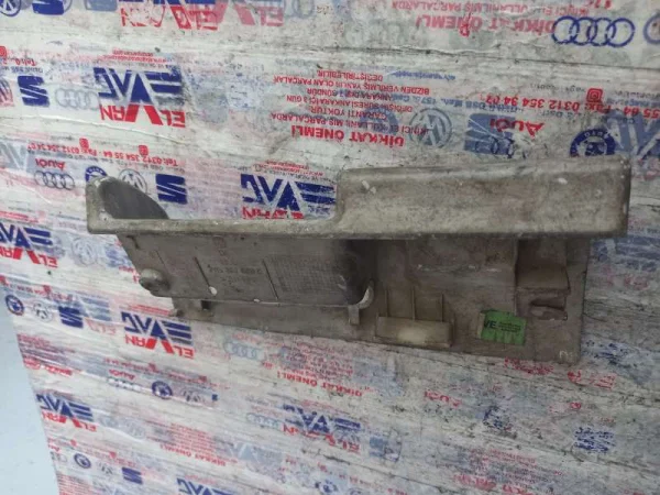 7H5867620C | VW Transporter Sağ Sürgülü Kapı İç Döşemesi VAG