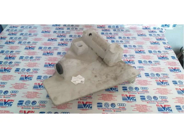 7P0955453A | VW Touareg Silecek Suyu Deposu VAG