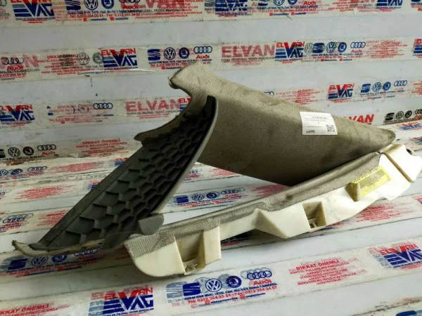 8K5867288 | Audi A4 Arka Sağ C Sütun Kaplaması VAG