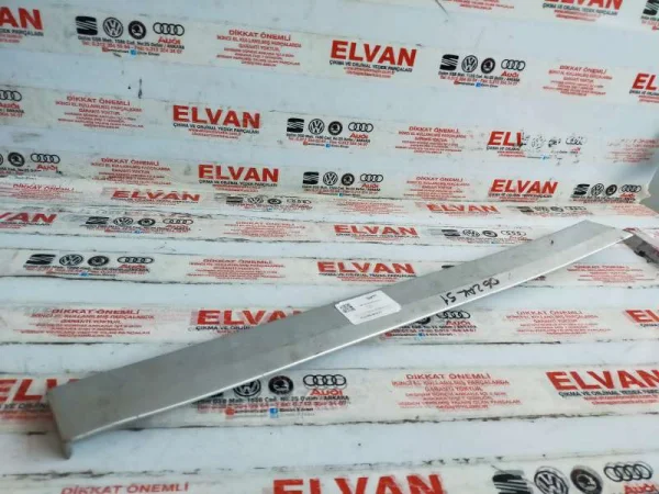 8P3853700 | Sağ Arka Kapı Eşik Bandı VAG