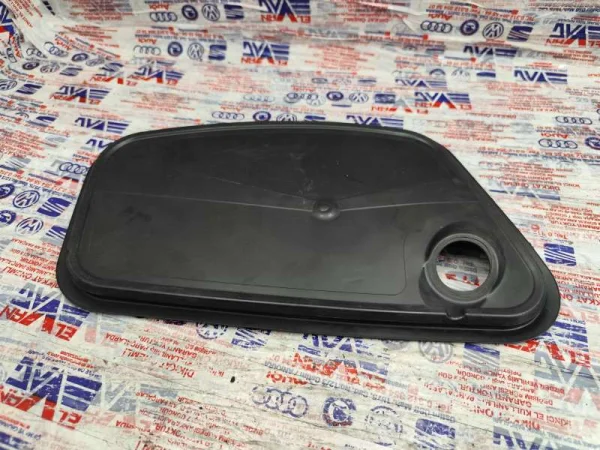 8U0837915A | İç Kapı Kolu Kapağı | Audi Q3, RS Q3 VAG